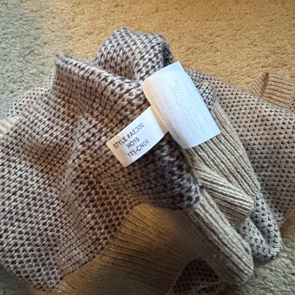 J Crew sweater (x-small) - Picture 2 of 4